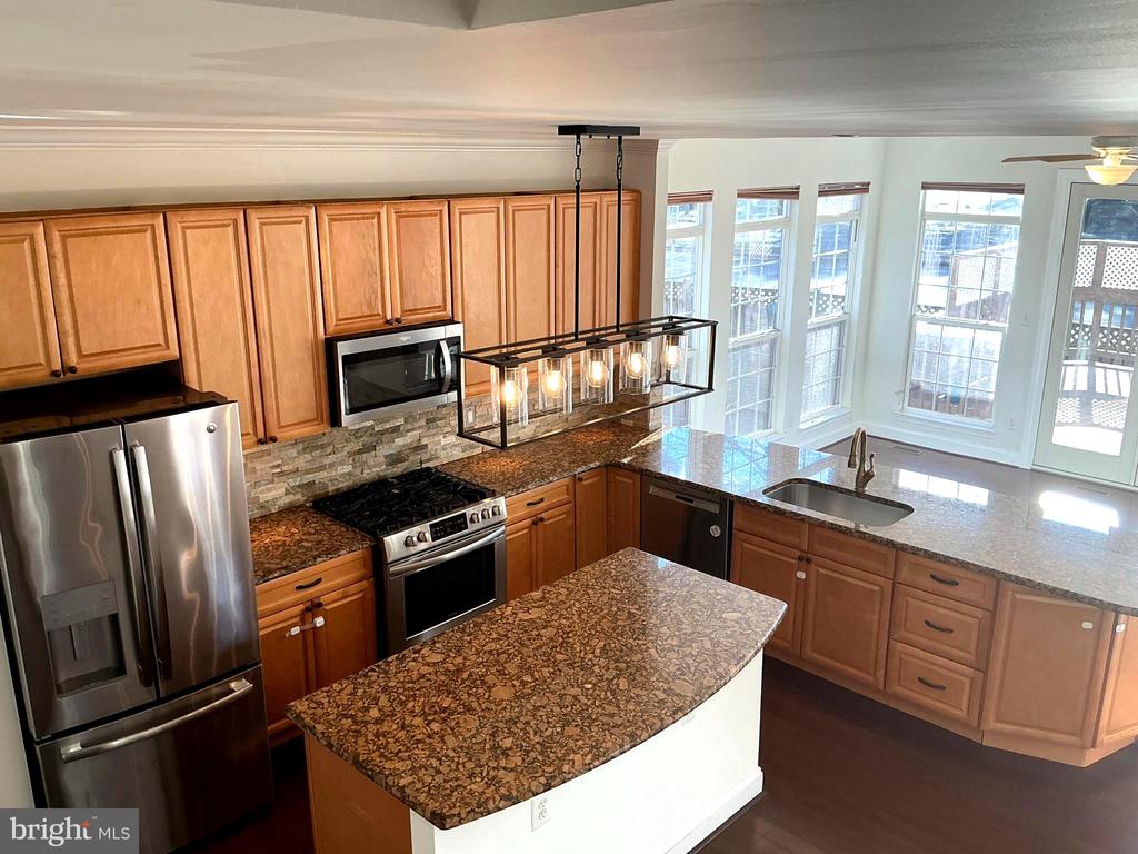 46487 PRIMULA CT