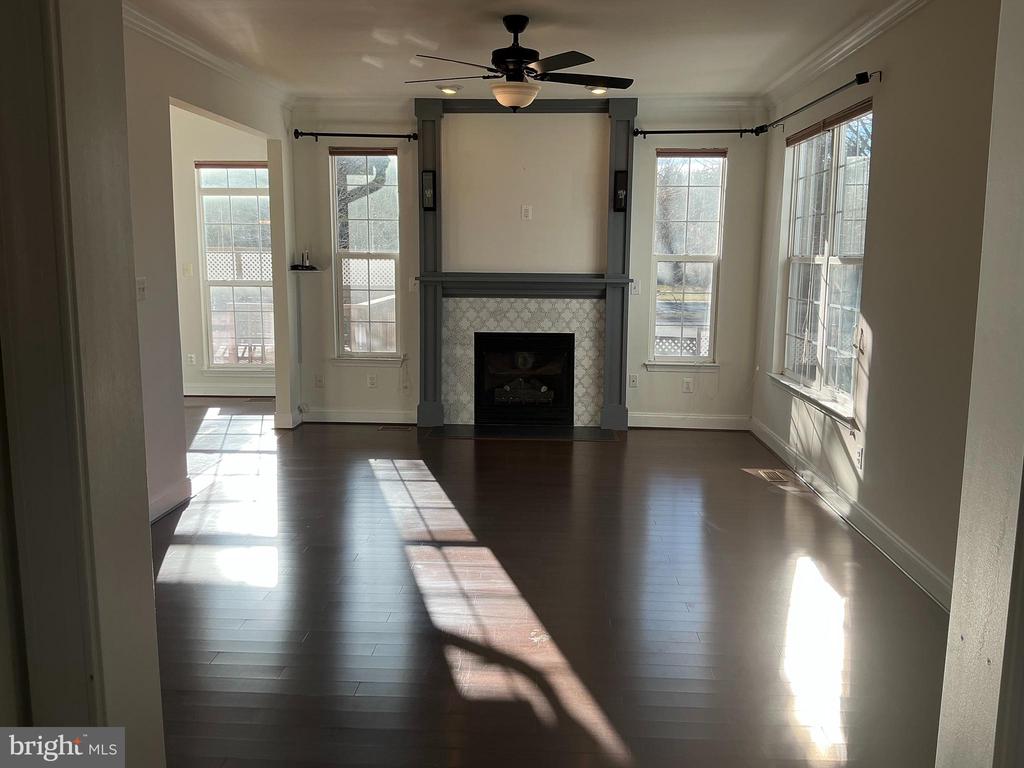 46487 PRIMULA CT