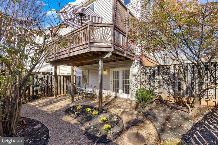 20853 SANDSTONE SQ