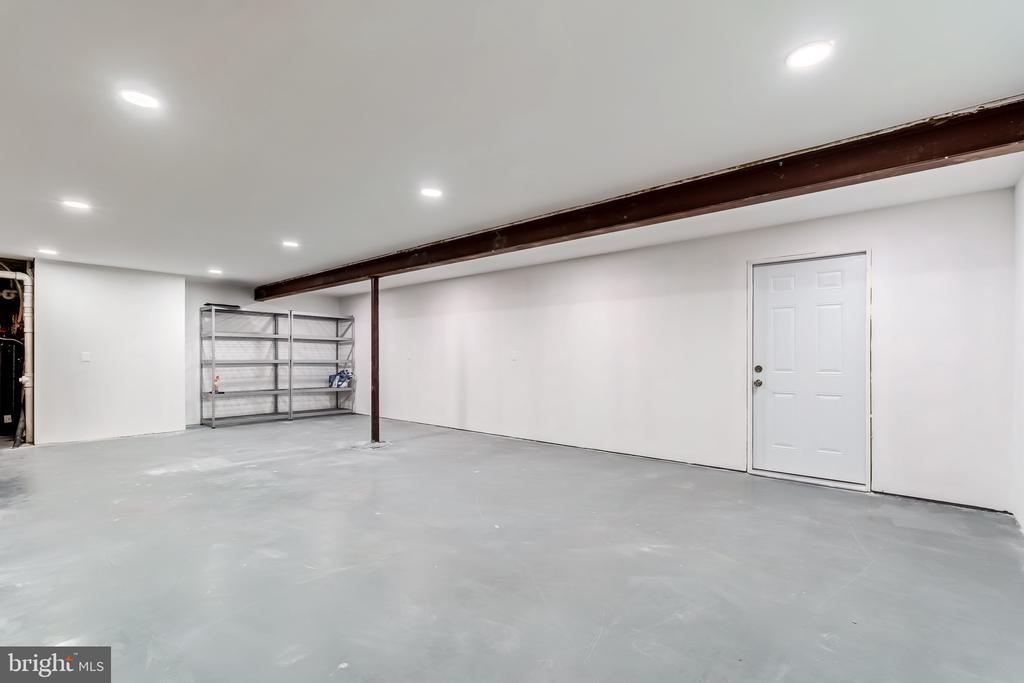 25700 BARNCREST LN