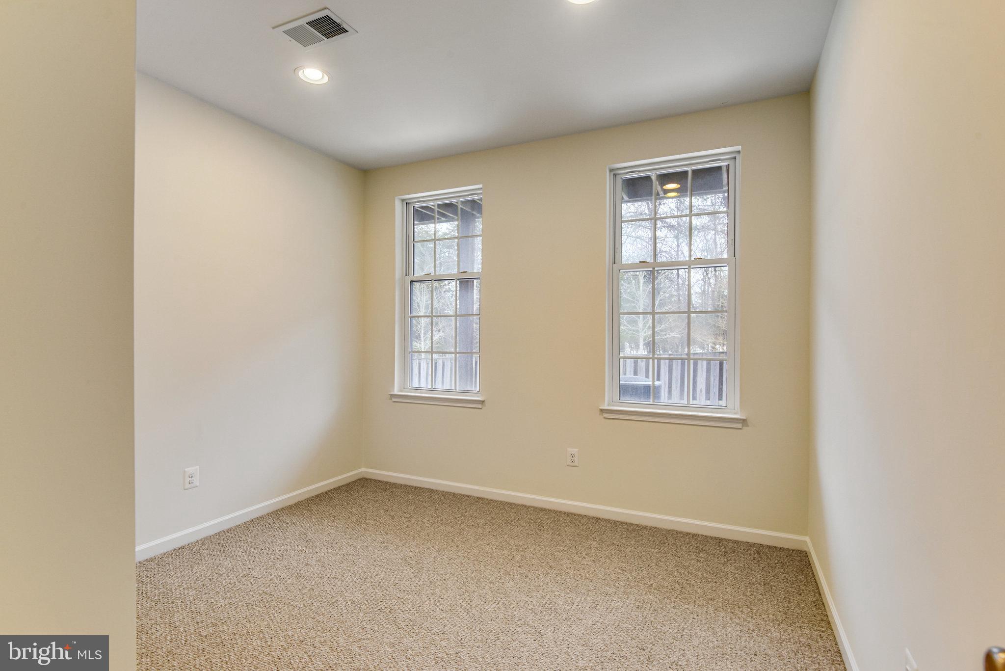 25568 Creekmore Ter