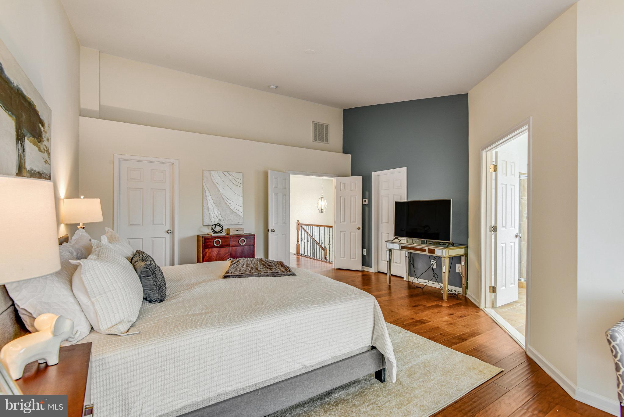 25568 Creekmore Ter