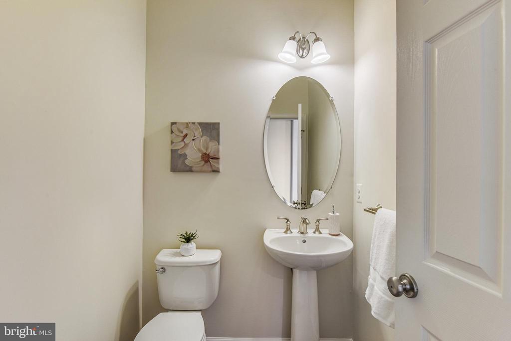 25568 Creekmore Ter
