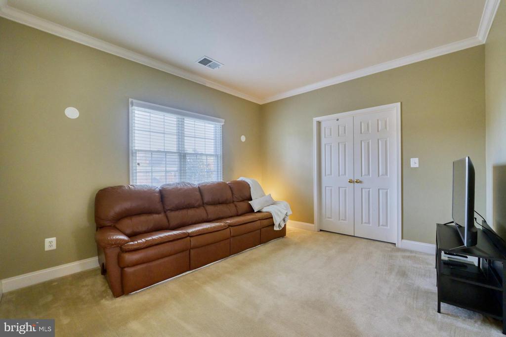 20259 Kentucky Oaks Ct