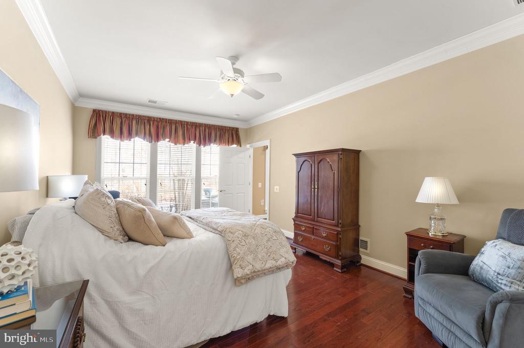 44396 Cruden Bay Dr