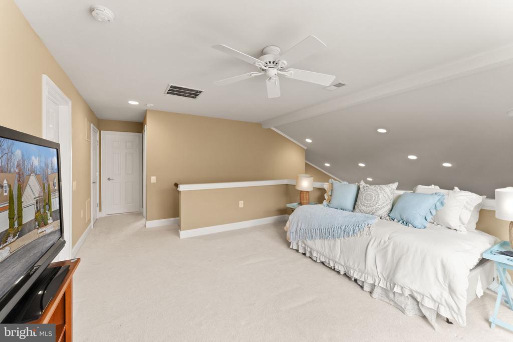 44396 Cruden Bay Dr
