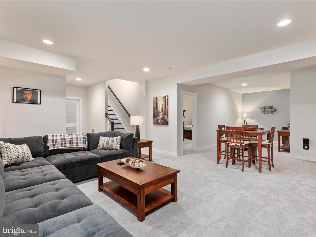43817 Normans Switch Dr