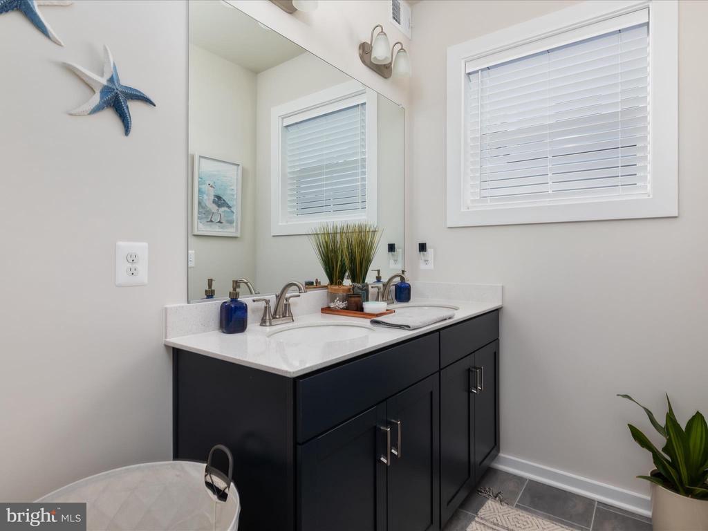 43817 Normans Switch Dr