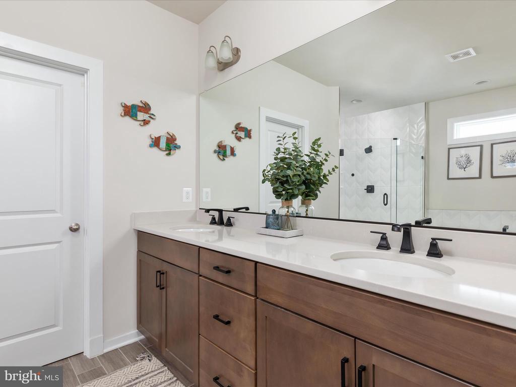 43817 Normans Switch Dr