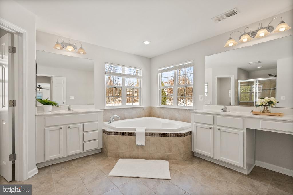21232 Glassmoyer Ct