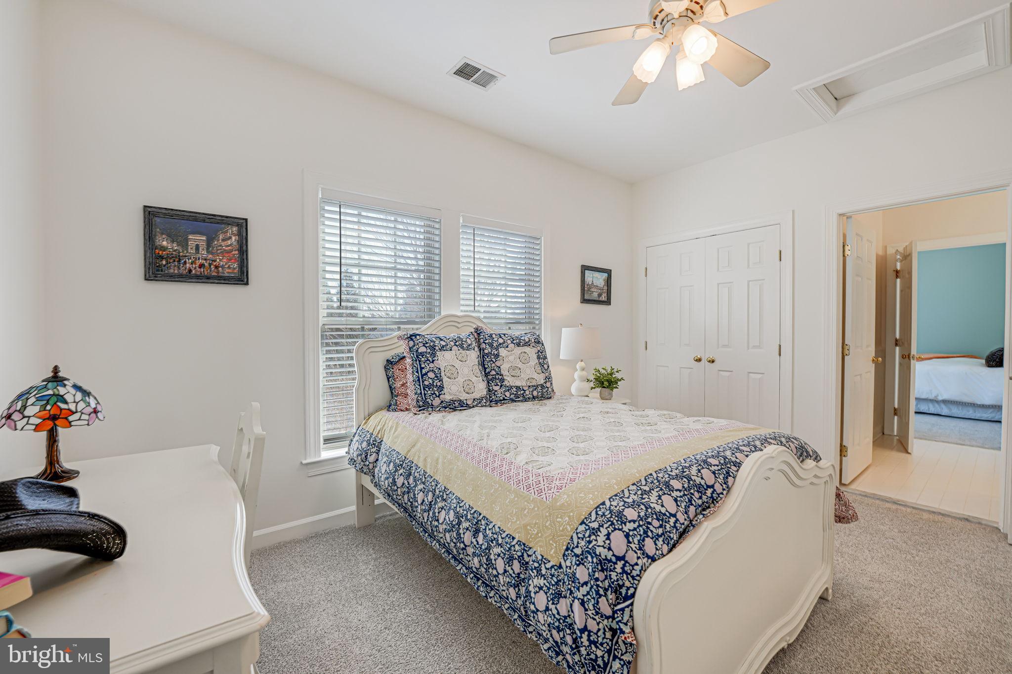 24286 Walnut Hill Pl
