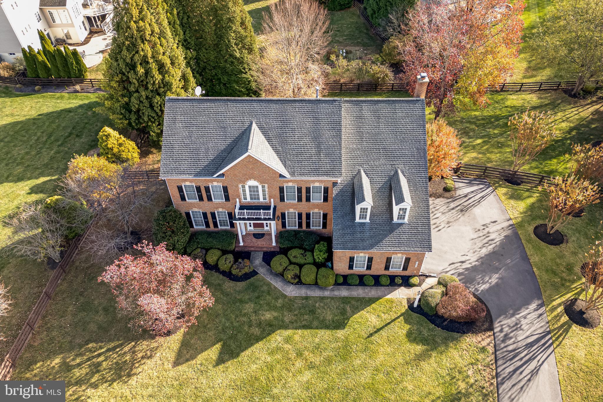 24286 Walnut Hill Pl