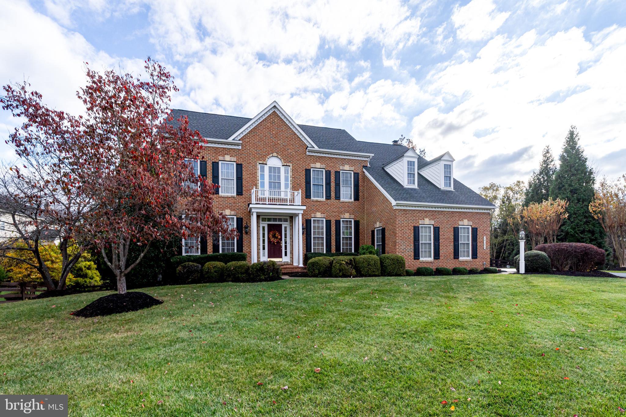 24286 Walnut Hill Pl