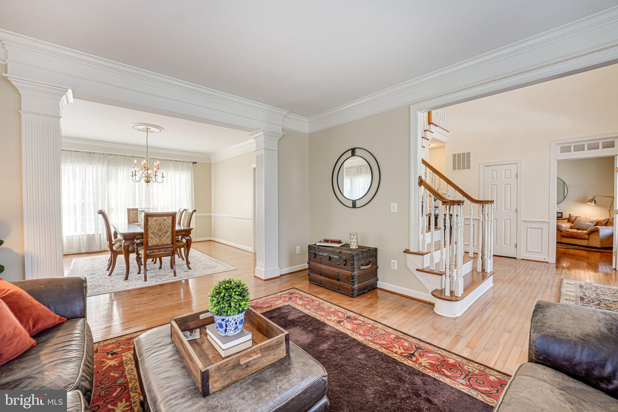 24286 Walnut Hill Pl