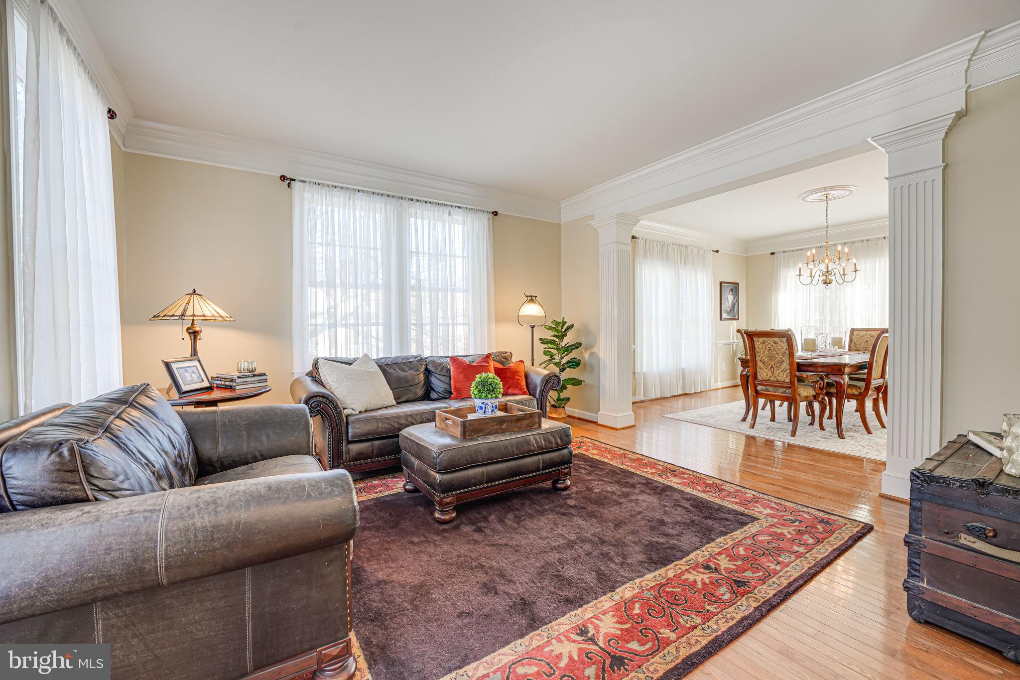 24286 Walnut Hill Pl