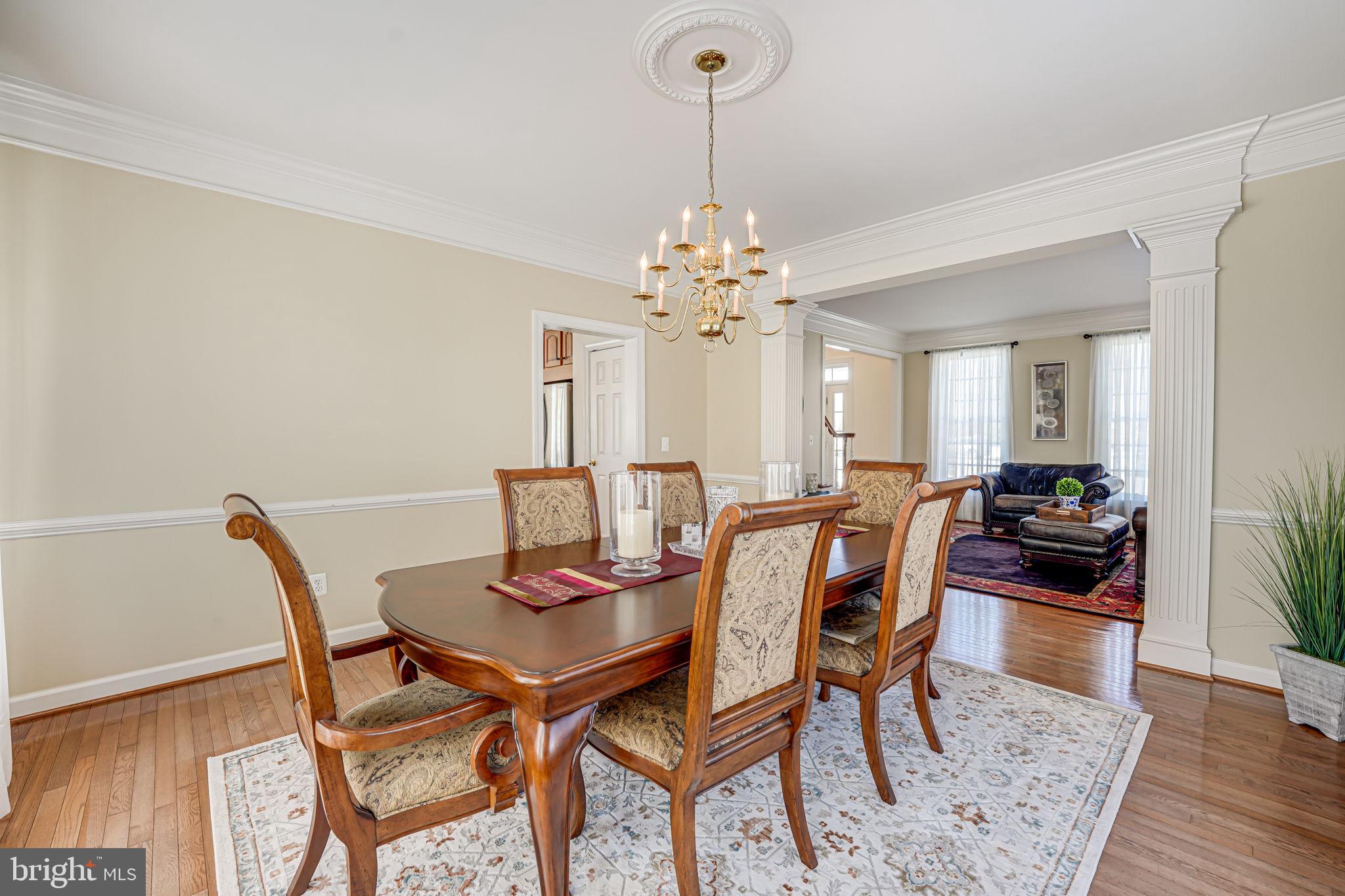 24286 Walnut Hill Pl