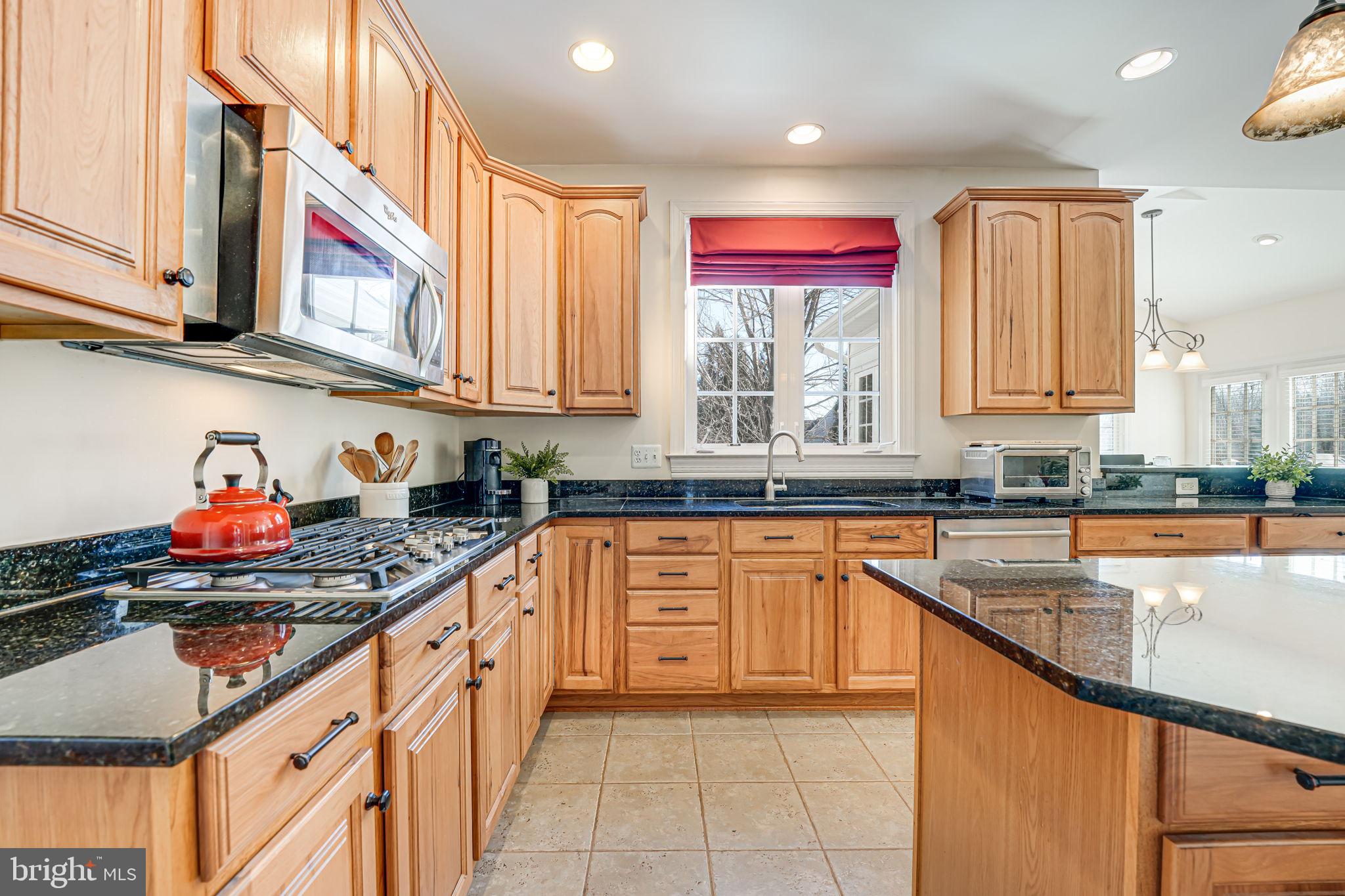 24286 Walnut Hill Pl