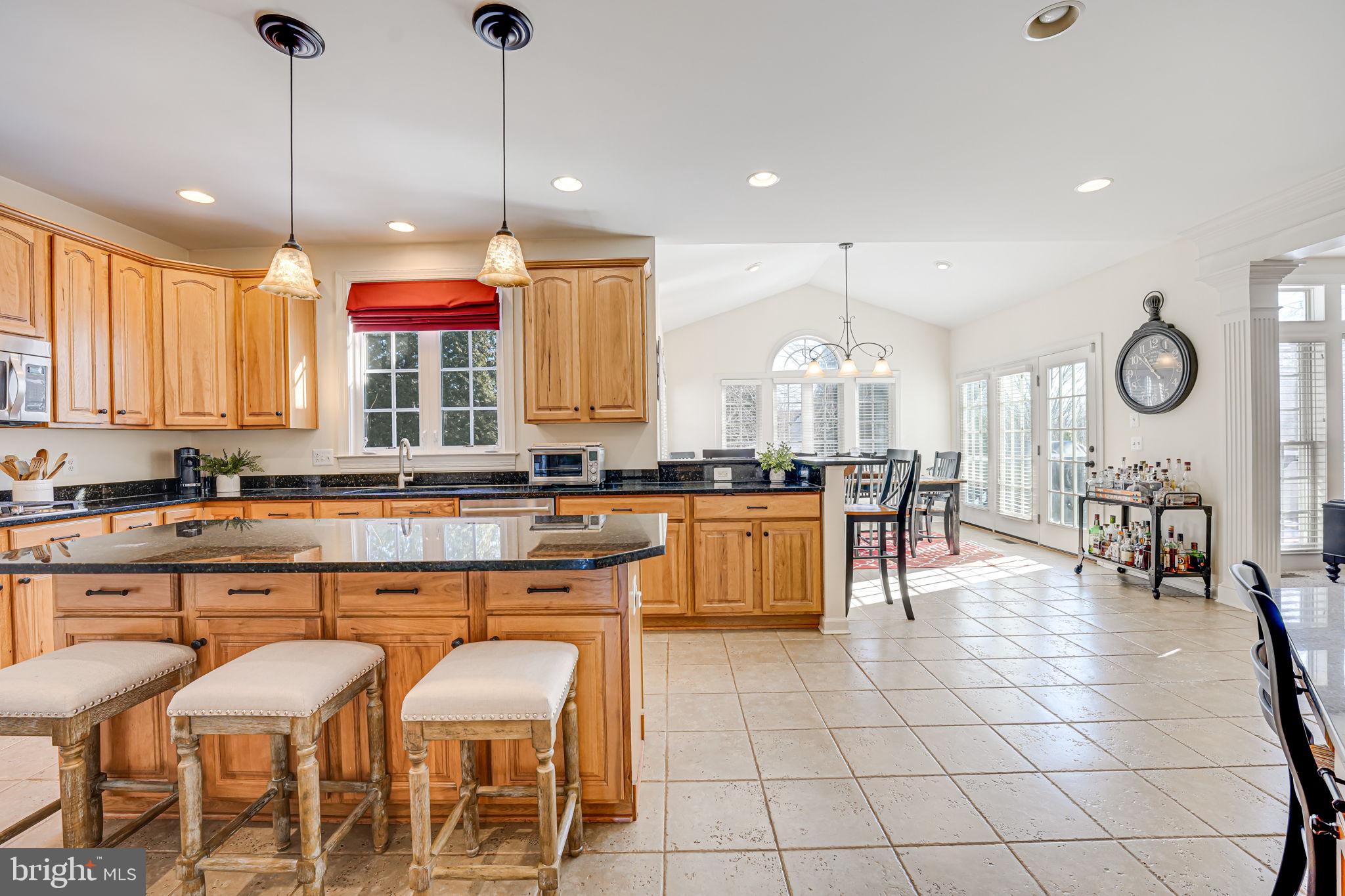 24286 Walnut Hill Pl