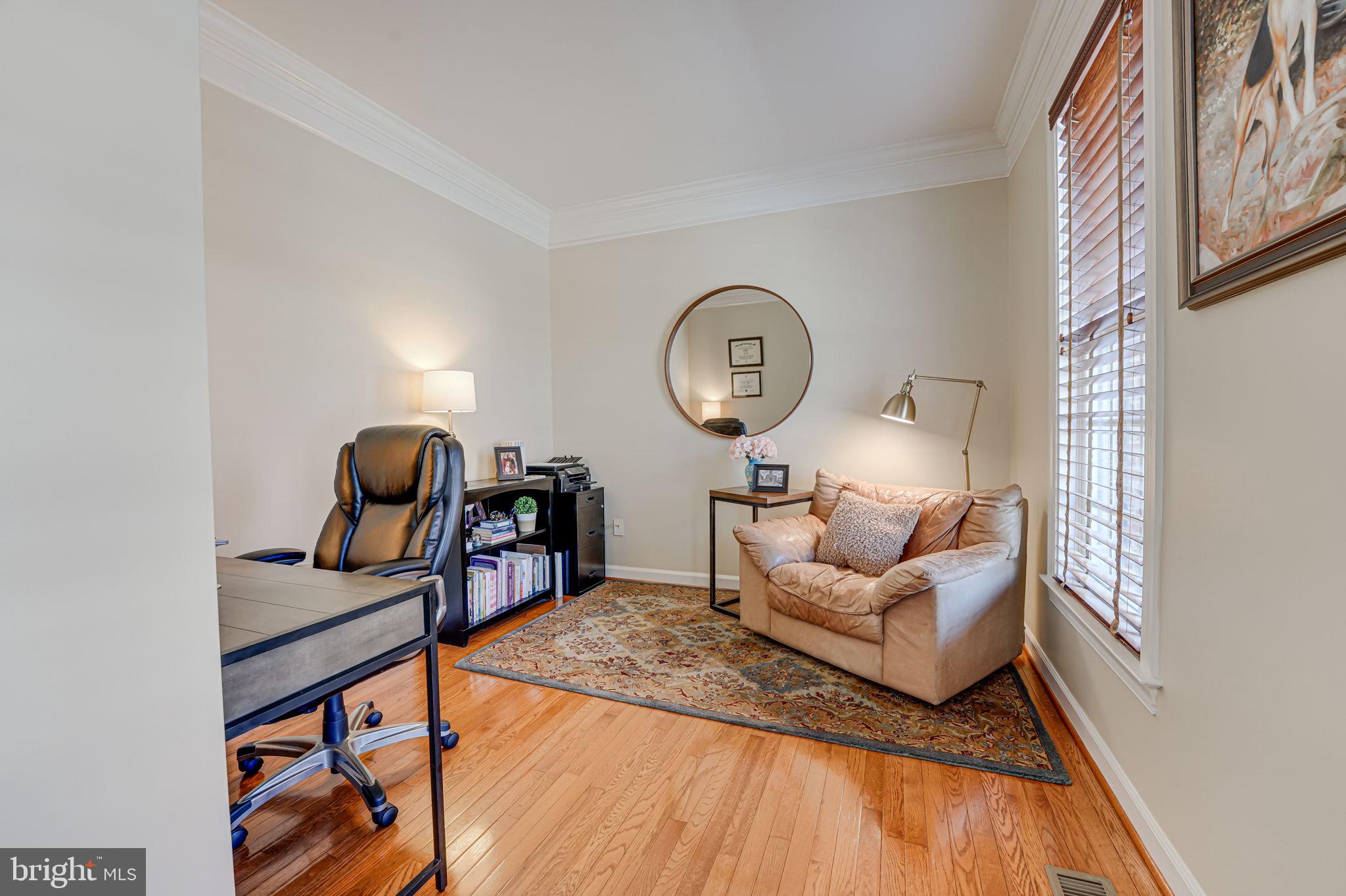 24286 Walnut Hill Pl