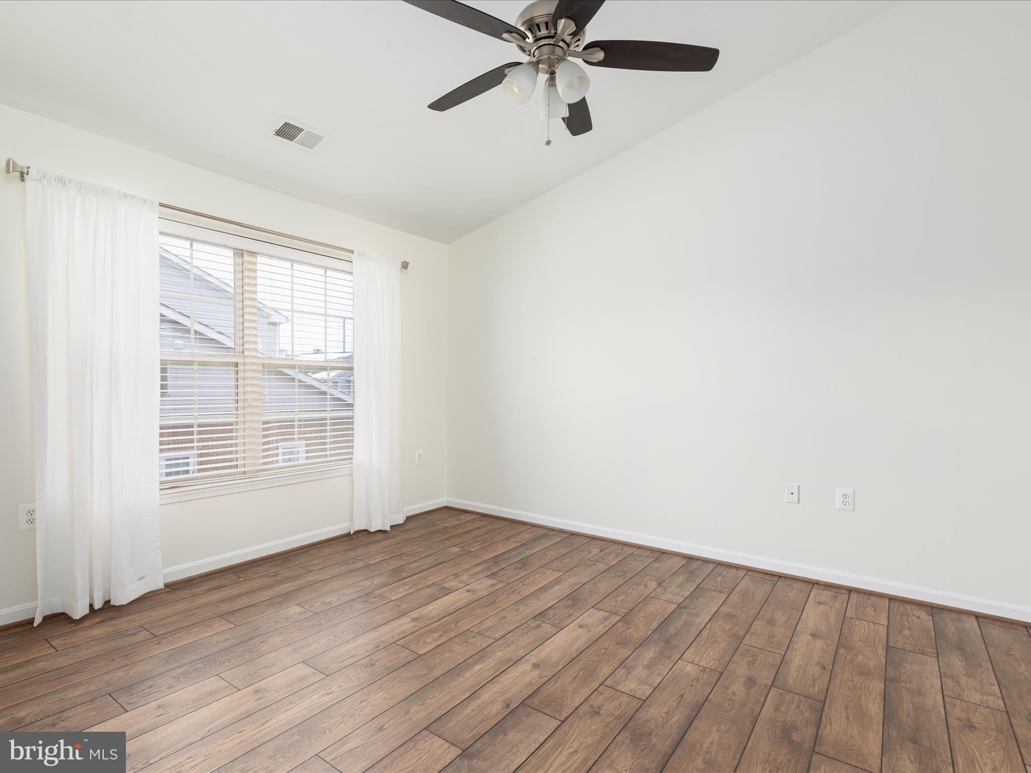 623 Constellation Sq SE #L