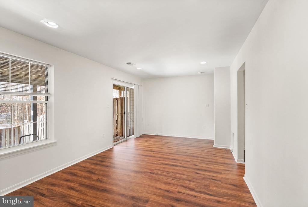 47621 COMER SQ