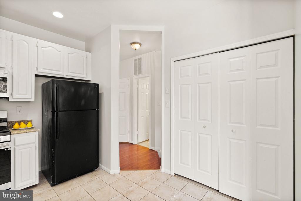 47621 COMER SQ