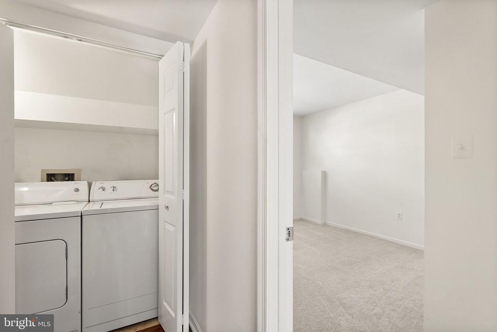 47621 COMER SQ