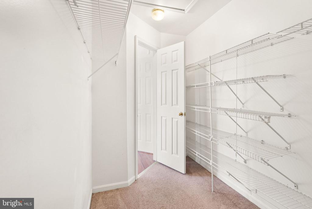 47621 COMER SQ