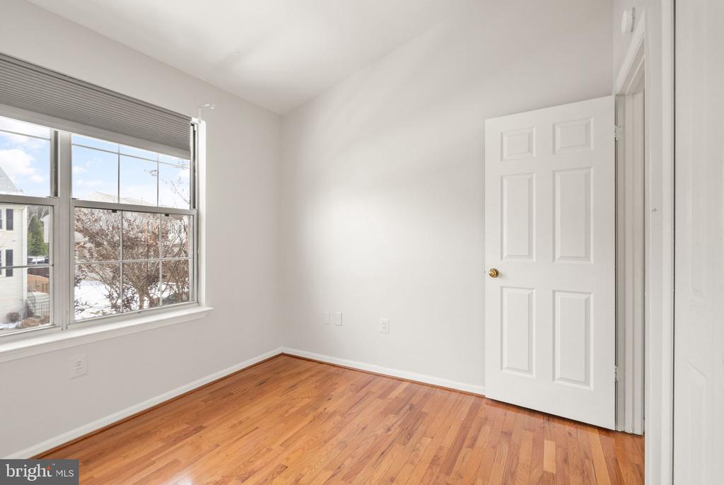 47621 COMER SQ