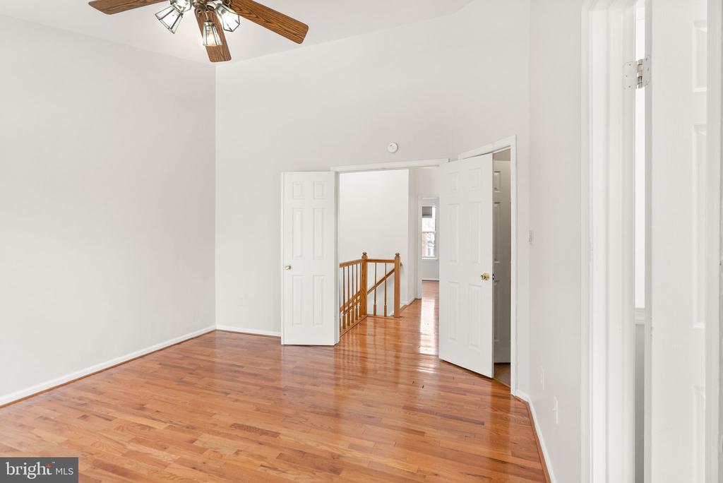 47621 COMER SQ