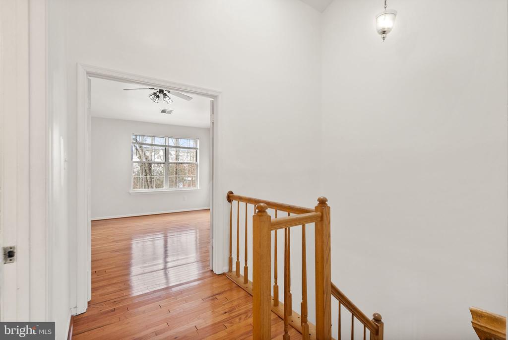 47621 COMER SQ
