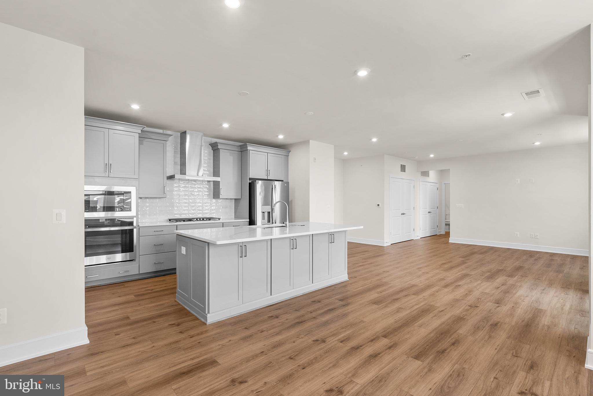 23679 Bolton Crescent Ter #12-402