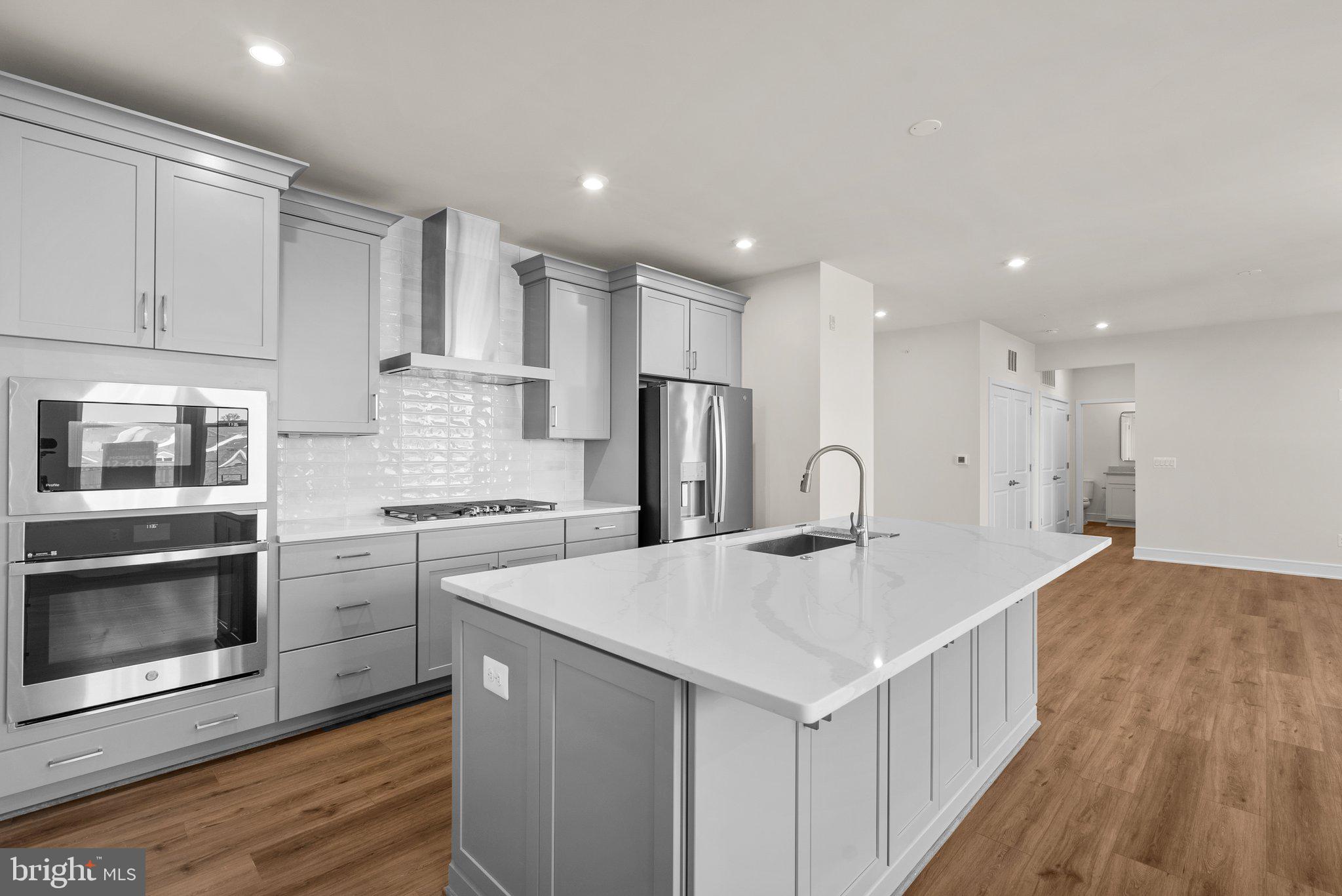 23679 Bolton Crescent Ter #12-402