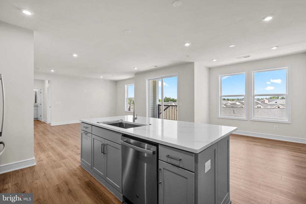 23679 Bolton Crescent Ter #12-402