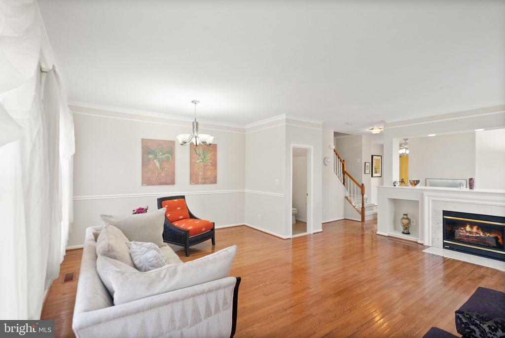 43126 Autumnwood Sq