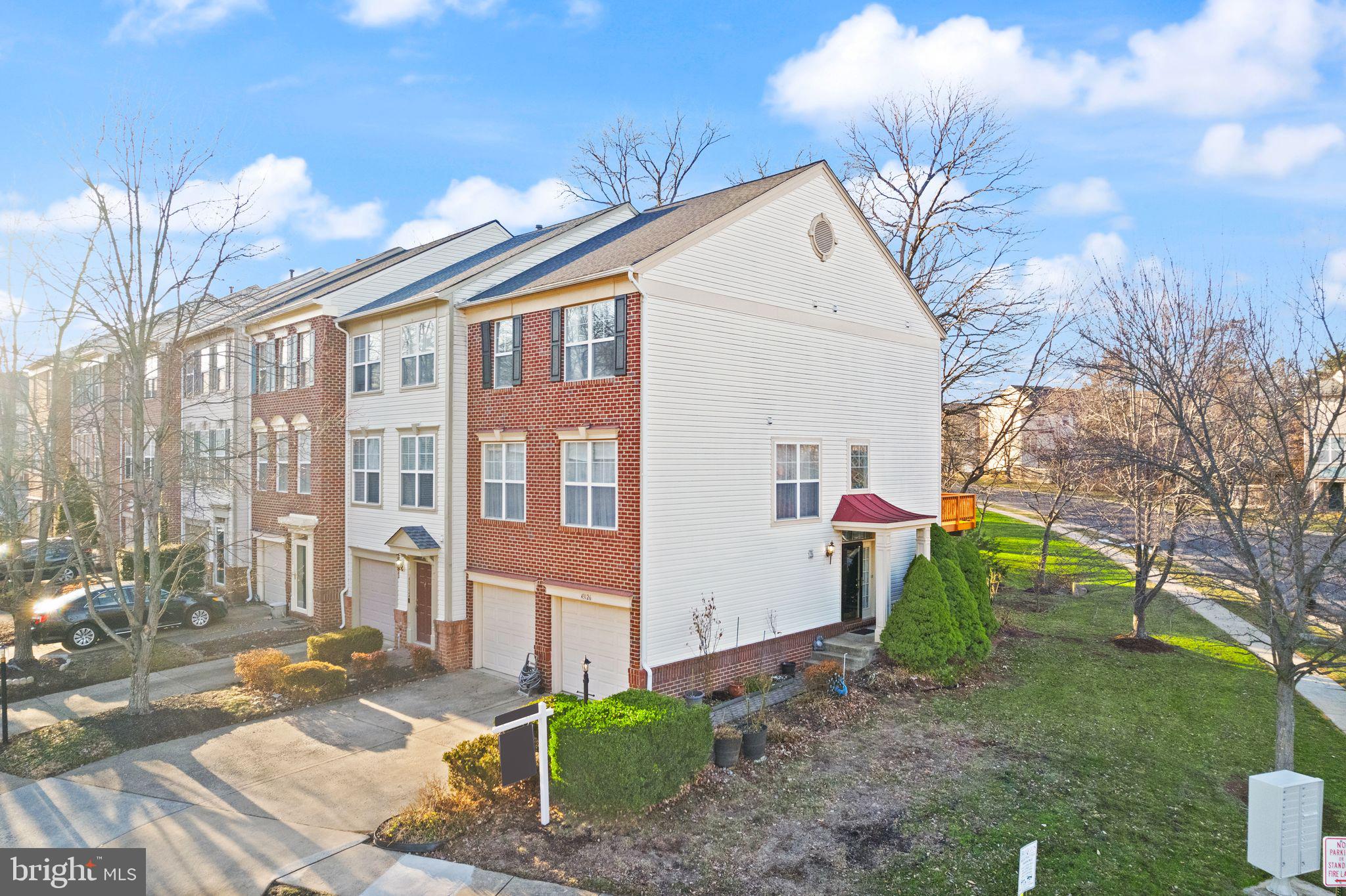 43126 Autumnwood Sq