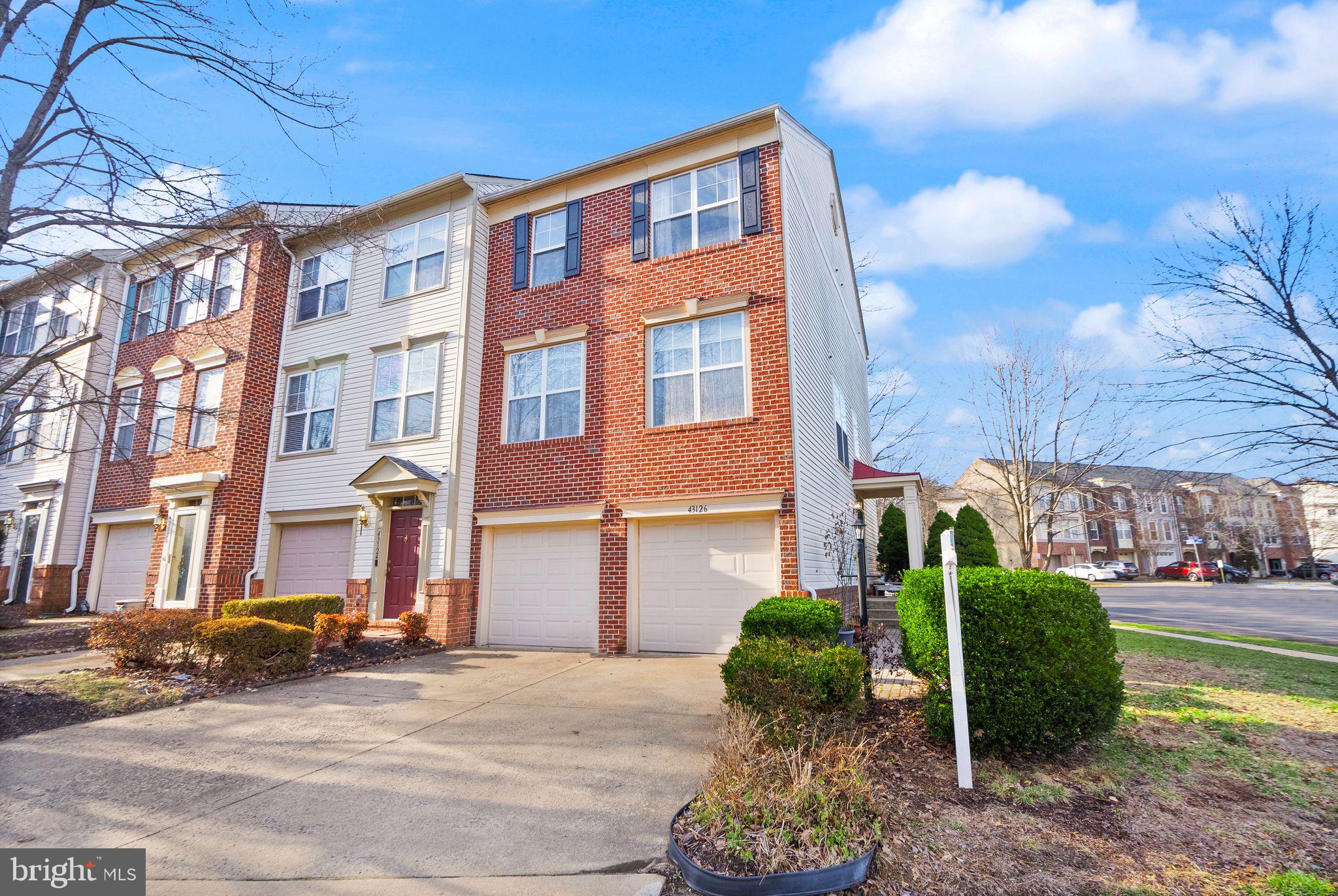 43126 Autumnwood Sq