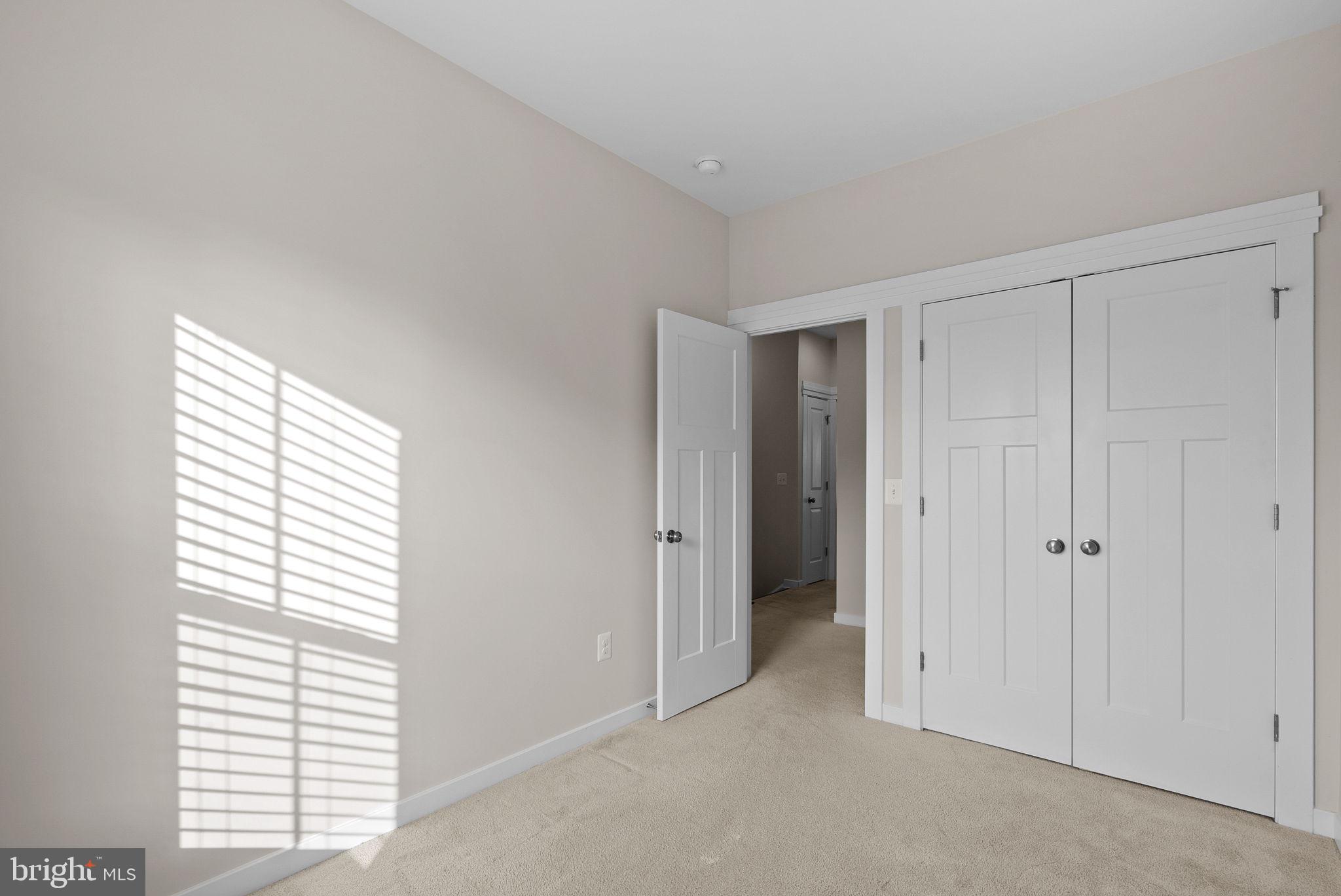 828 Savile Row Ter