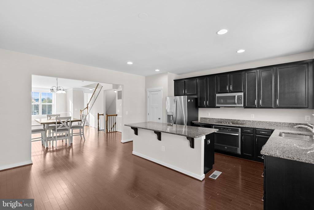 828 Savile Row Ter