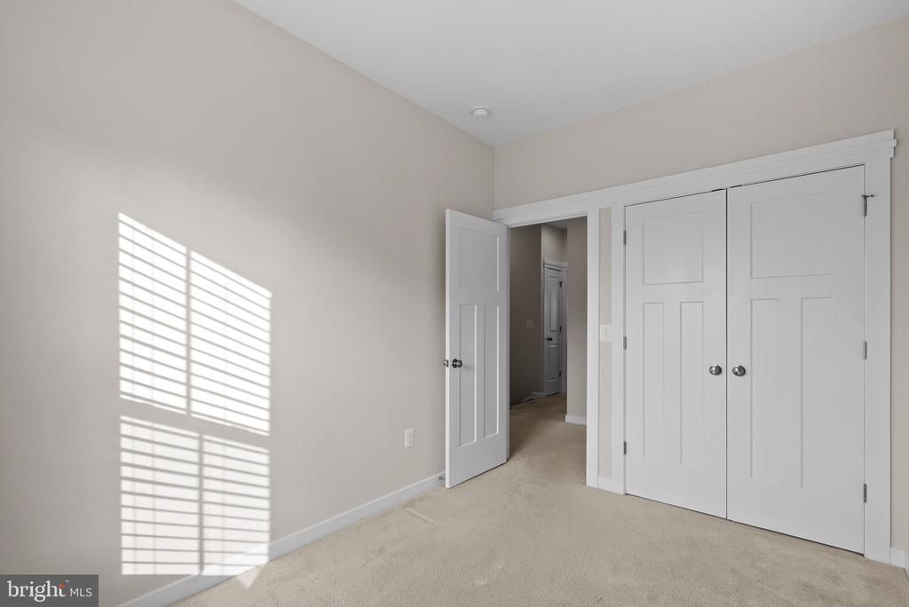 828 Savile Row Ter