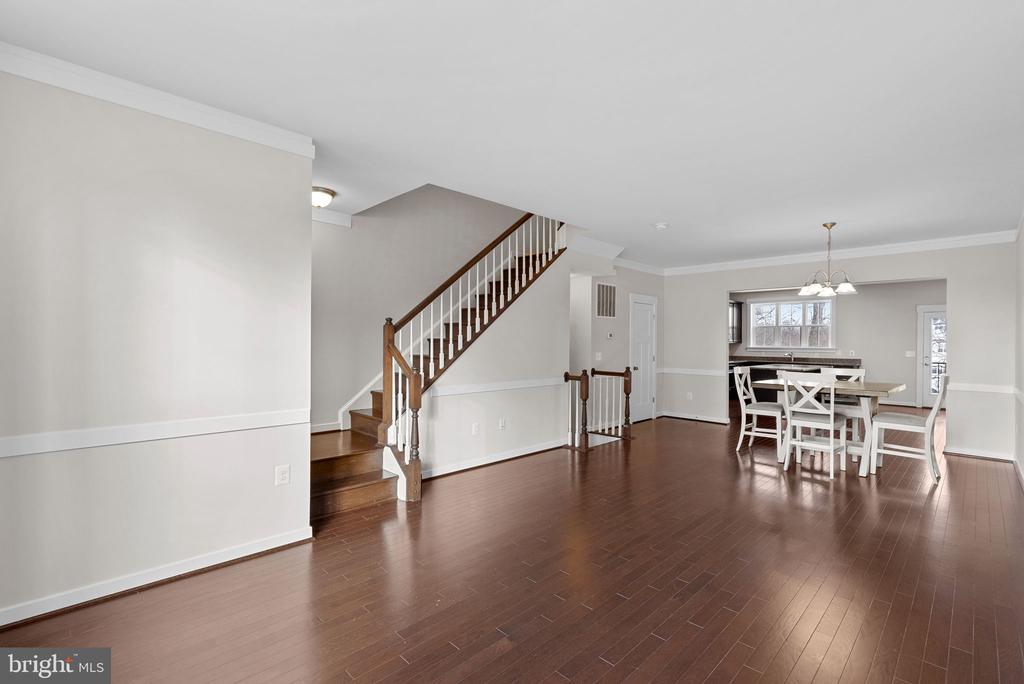 828 Savile Row Ter