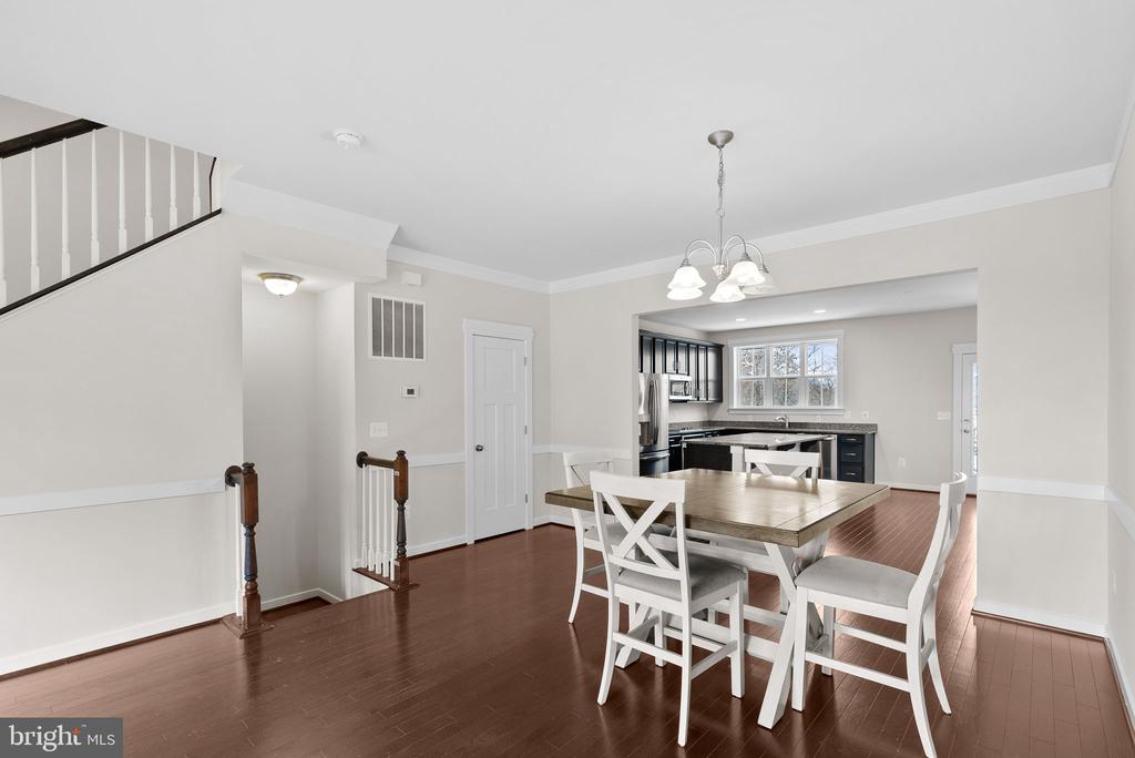 828 Savile Row Ter