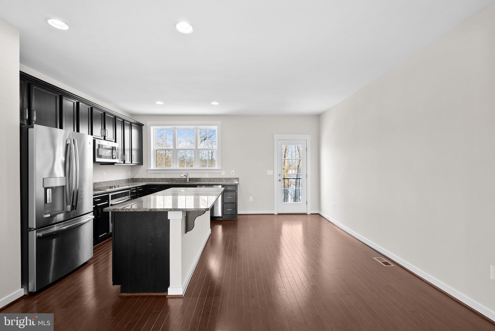 828 Savile Row Ter