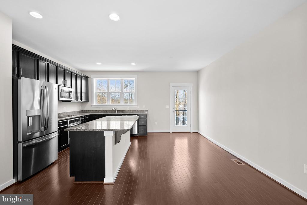 828 Savile Row Ter