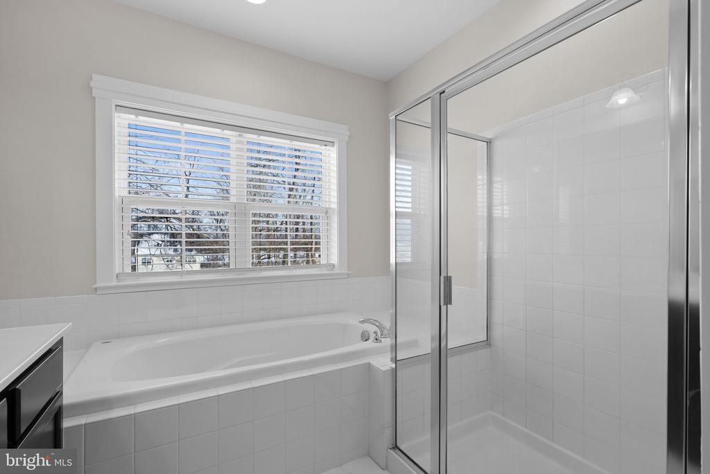 828 Savile Row Ter