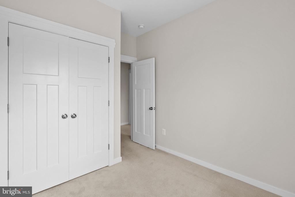 828 Savile Row Ter