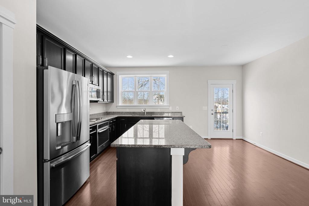 828 Savile Row Ter