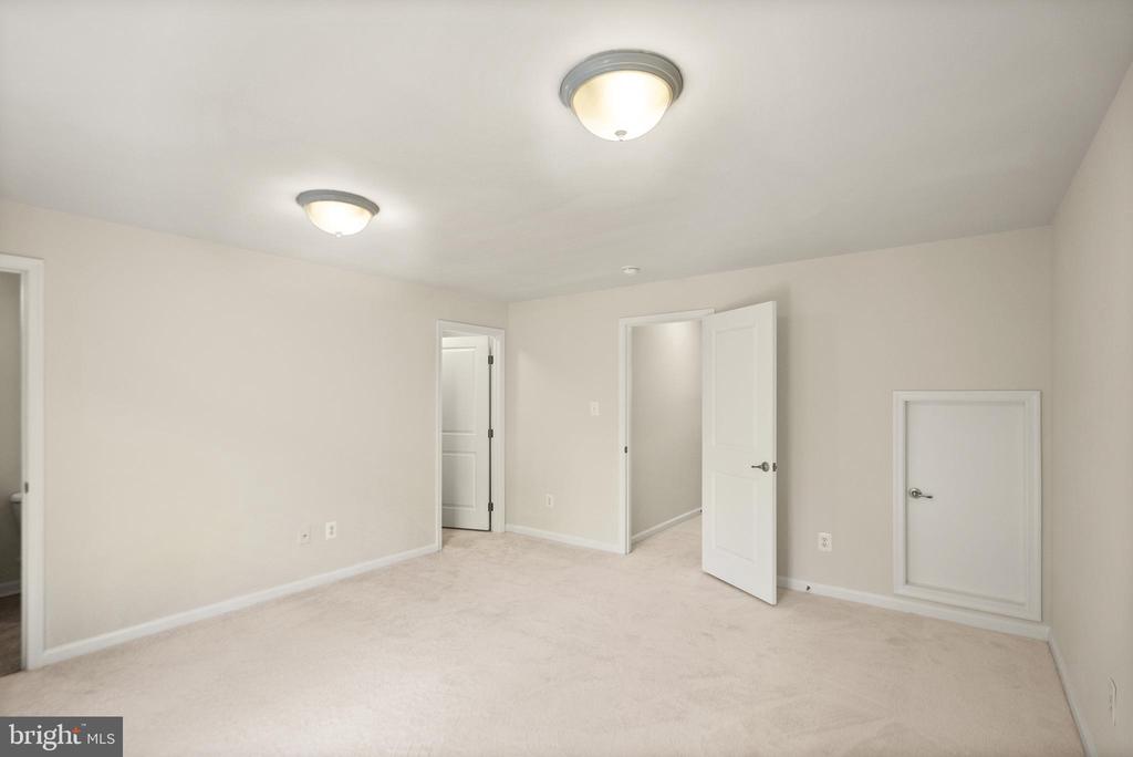 22908 Chinkapin Oak Ter