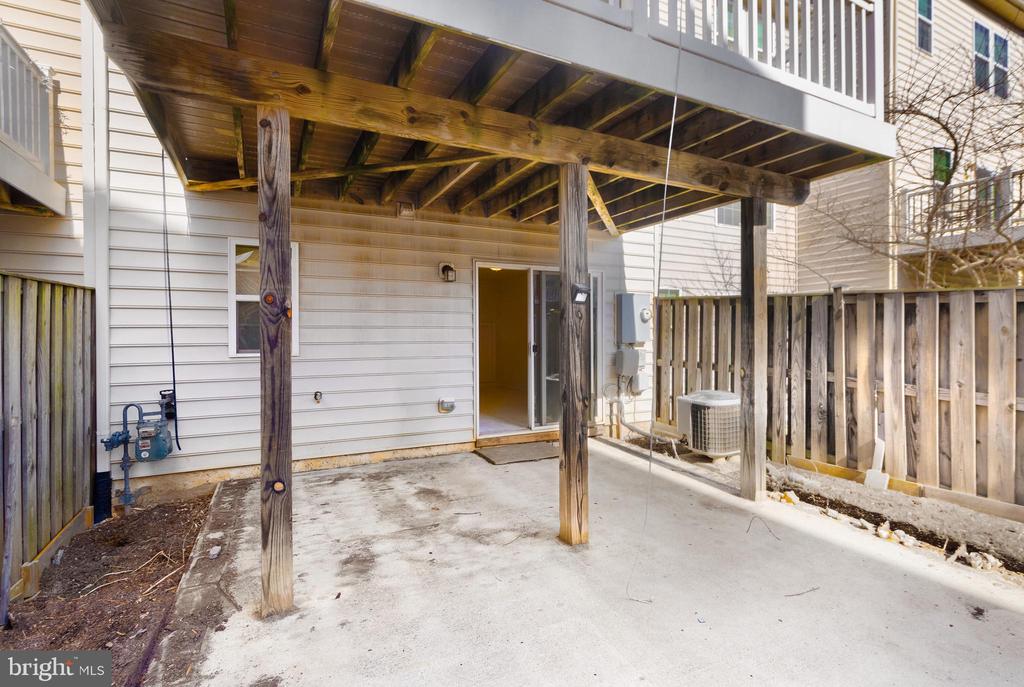 22908 Chinkapin Oak Ter