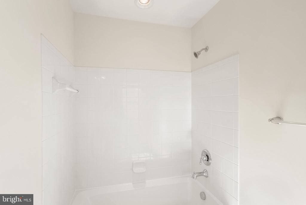 22908 Chinkapin Oak Ter